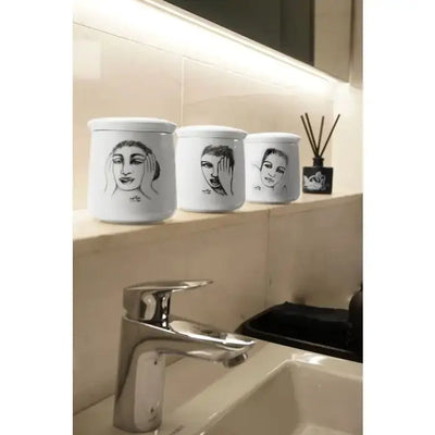 CANISTER SET OF 3
Cover Girl