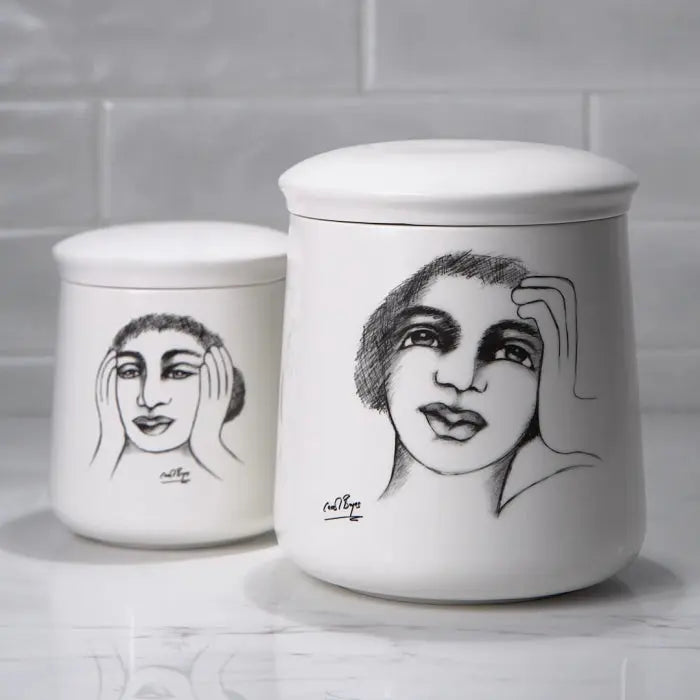 CANISTER WITH LID LARGE
Well Inclined