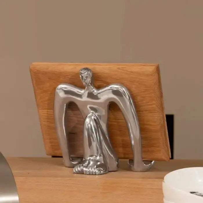 THREE BOARD HOLDER
Above Board