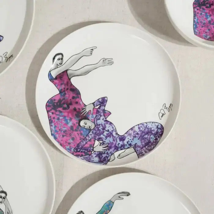 DINNERWARE 12pc SET
Dancing Girls