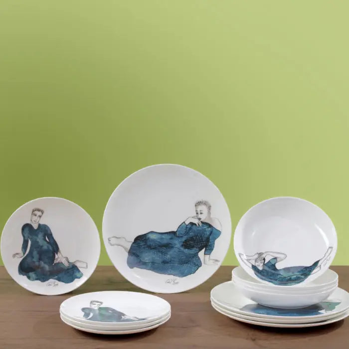 DINNERWARE 12pc SET
Indigo Girls