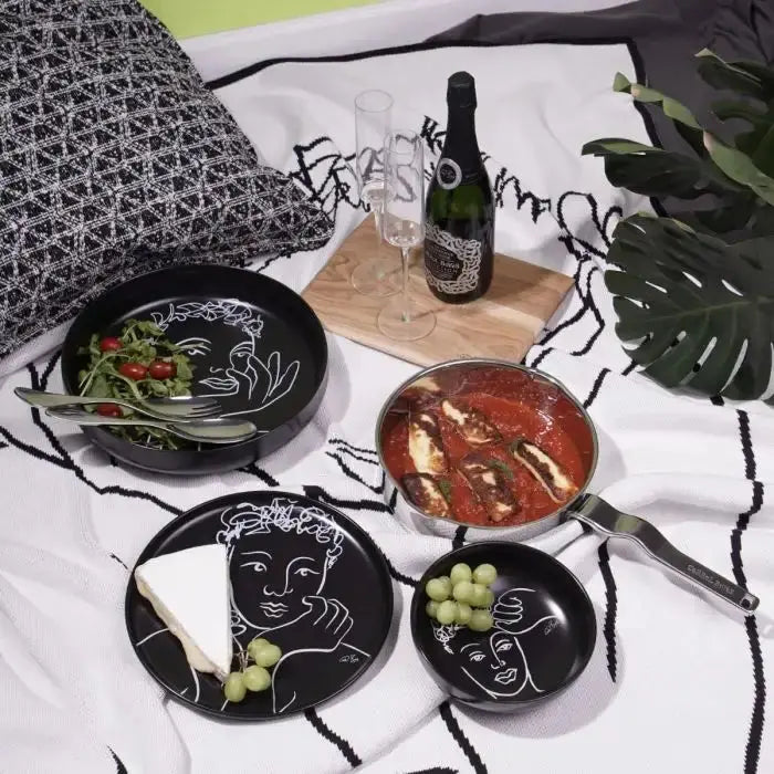 DINNERWARE 12pc SET
Sketchbook Black