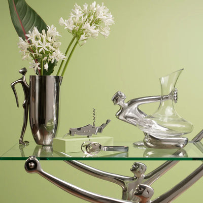 WAITER'S FRIEND
Rhinoceros